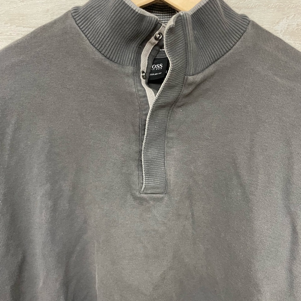 | Hugo Boss | 1/4 snap sweater. Size M. - Picture 2 of 5
